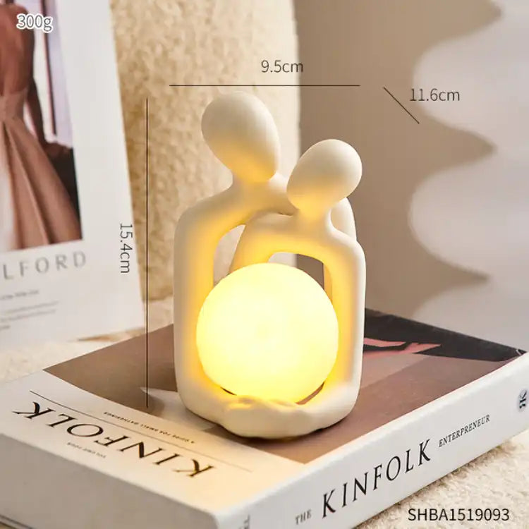 Couple Statue Table Lamp
